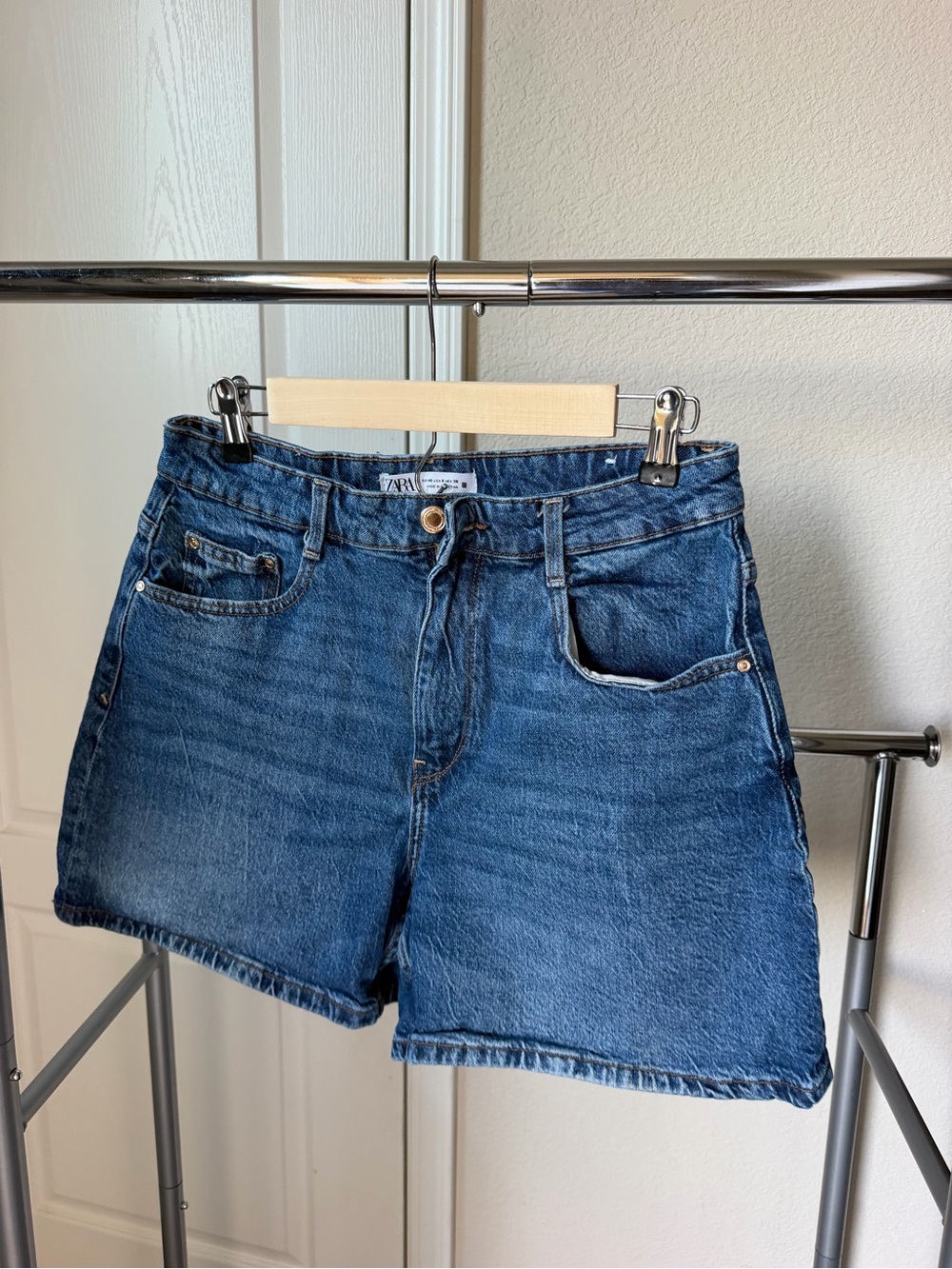 ZARA Mid Blue Denim Relaxed Fit Shorts
